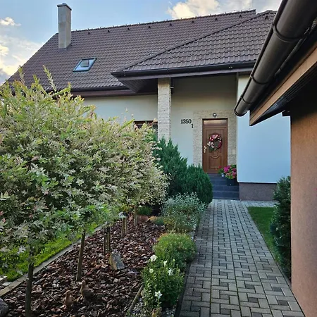 Δωμάτια σε οικογενειακή κατοικία Na Sukromi